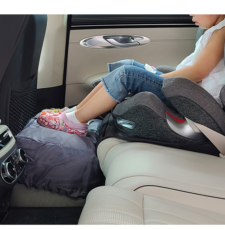 car_seat_footrest_13.jpg